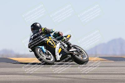 media/Apr-20-2025-CVMA (Sun) [[39090e8767]]/Race 16-Formula Middleweight/